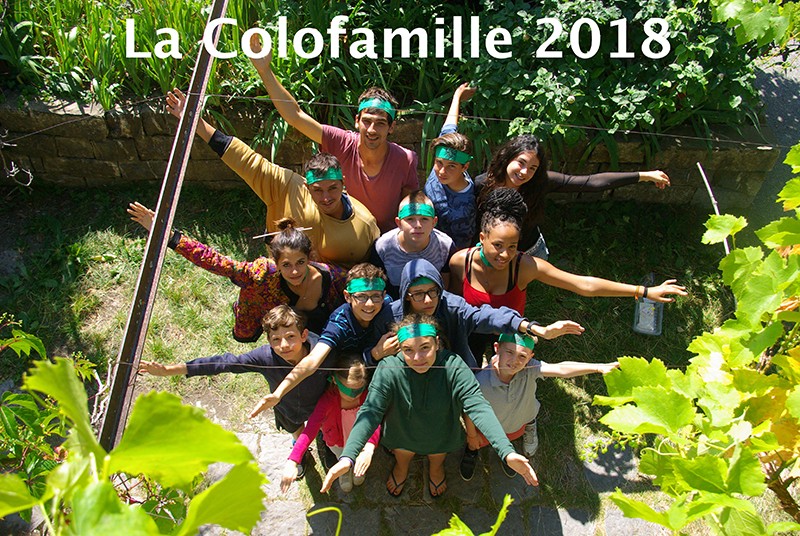 Le groupe de la Colo Famille au pré du Pous