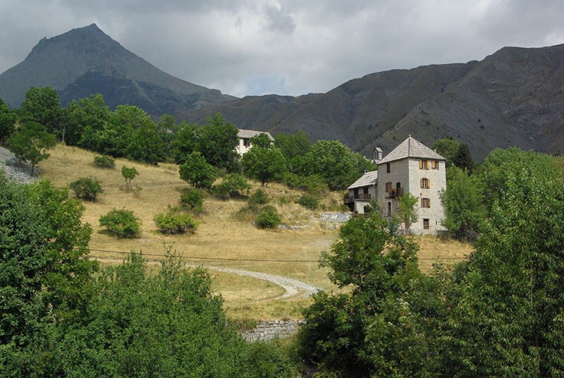 Le hameau des Tourres et ses toits de bardeaux