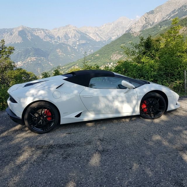 Deux inconnues en visite à Châteauneuf